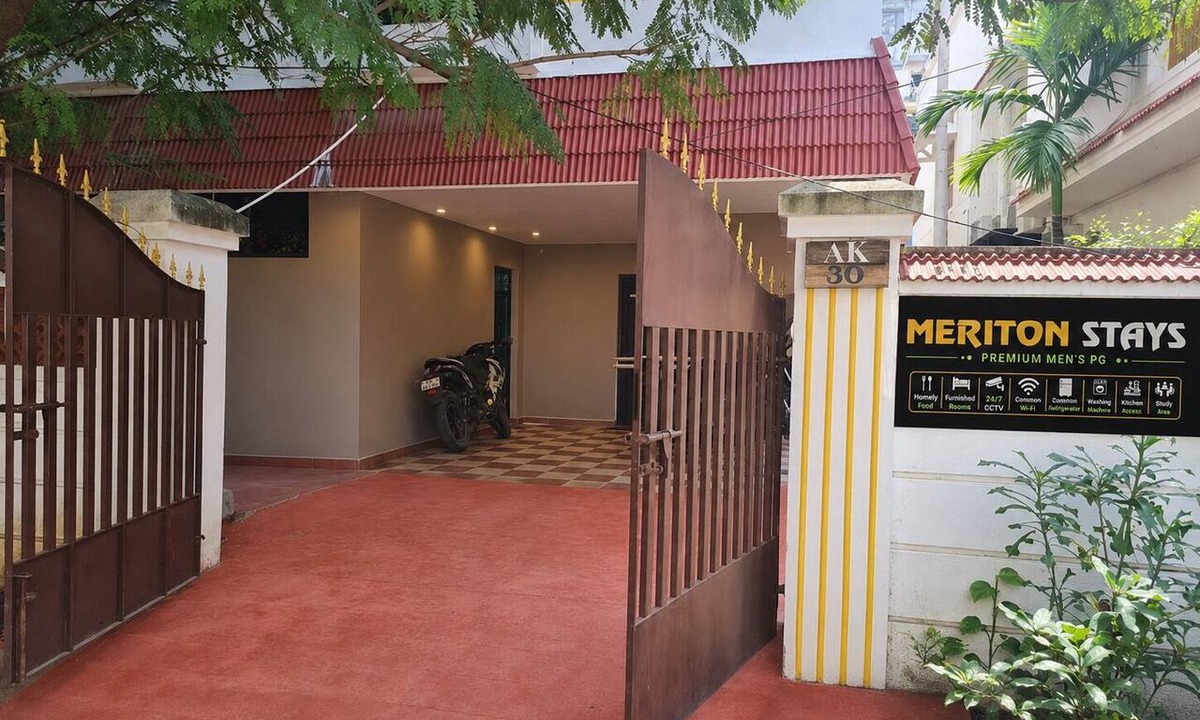 Anna Nagar Hostel | MERITON STAYS - PREMIUM MEN'S PG