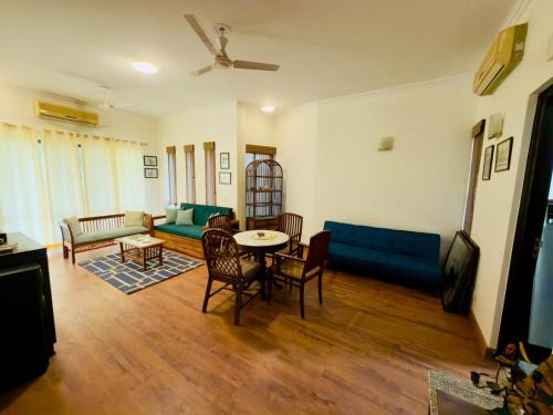 Bissar Akbarpur Apartment | Minimalist Escape