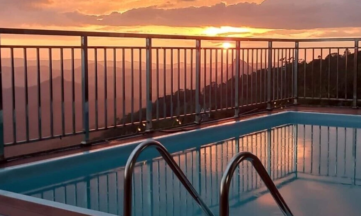 Moolakadai Hotel | Misty Mountain Resort