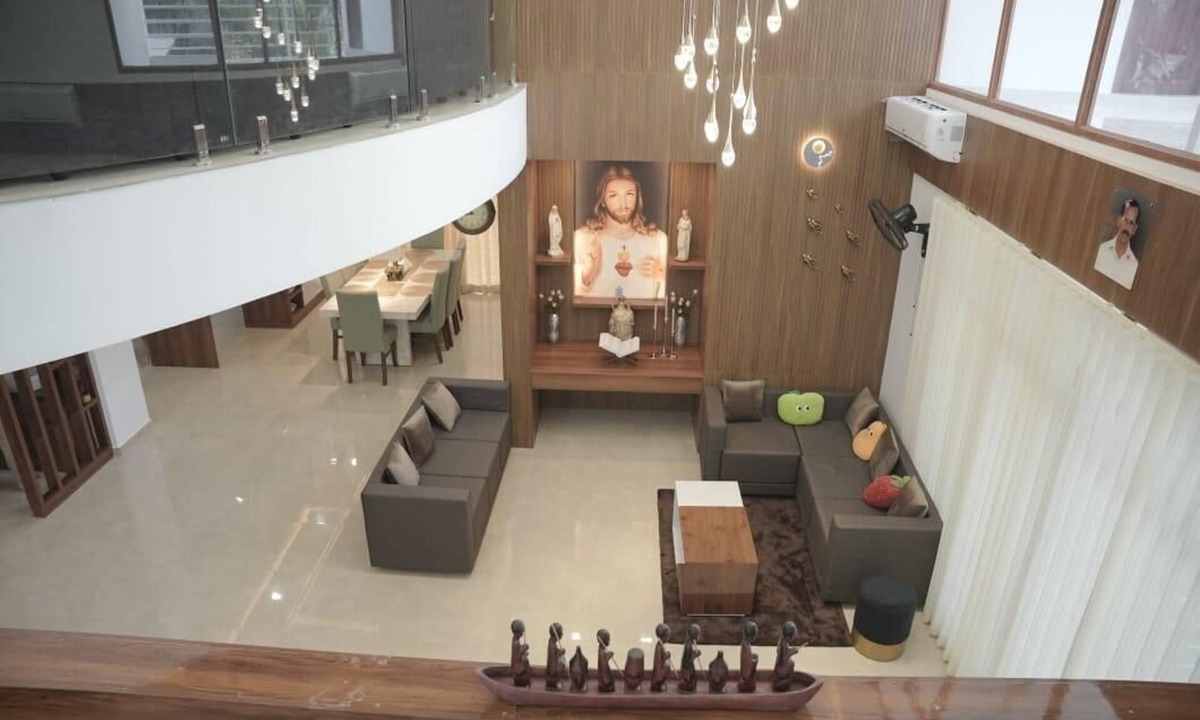 Thrissur House | Modern 5-bedroom bungalow in vibrant Thrissur