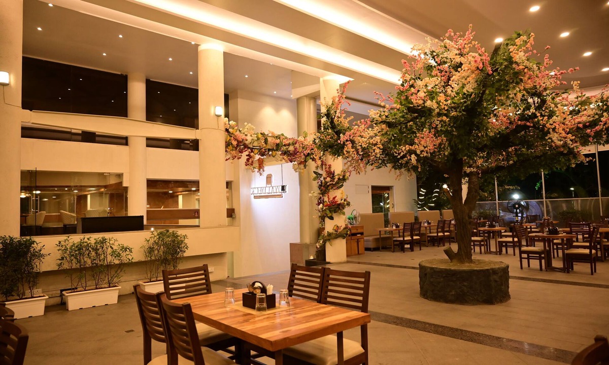 Hadapsar Hotel | Moistin Hotel