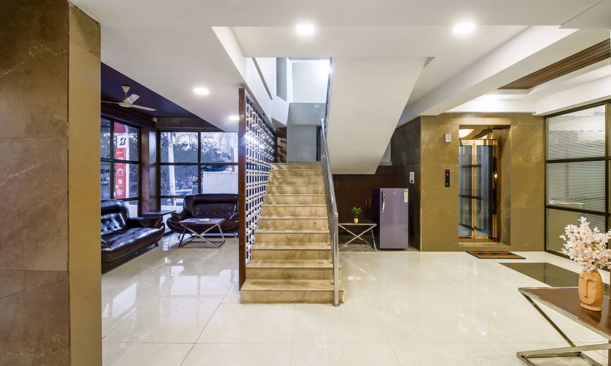 Vijayawada Hotel | Monday Hotels - Swarna's The Capital