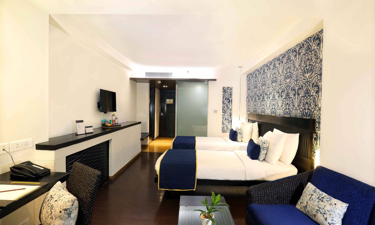 Sector 18 Hotel | Mosaic Original, Noida
