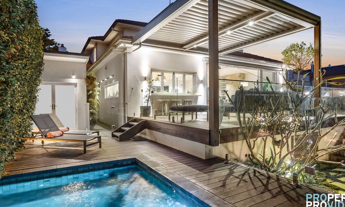 Mosman House | Mosman Galendene Luxury Family Home - views to city and pool