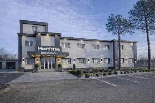 Dorobantu House | Mostistea Residence