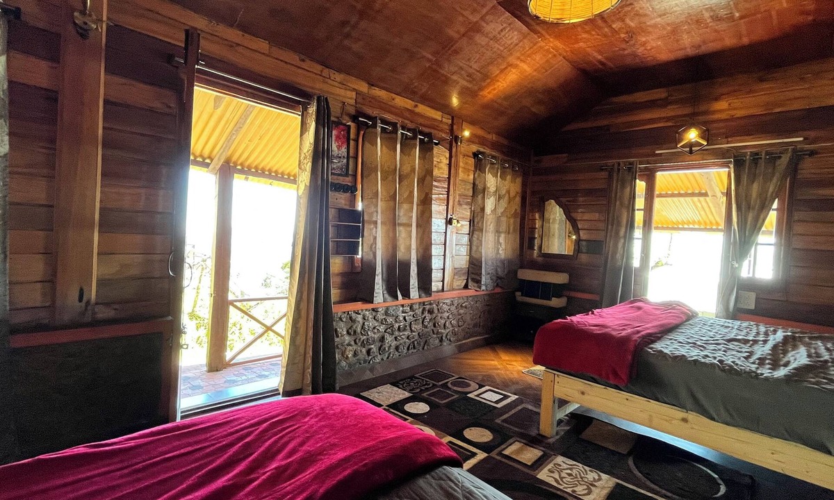 Vattakanal Ski Chalet | Mount Olympus Hood cabin