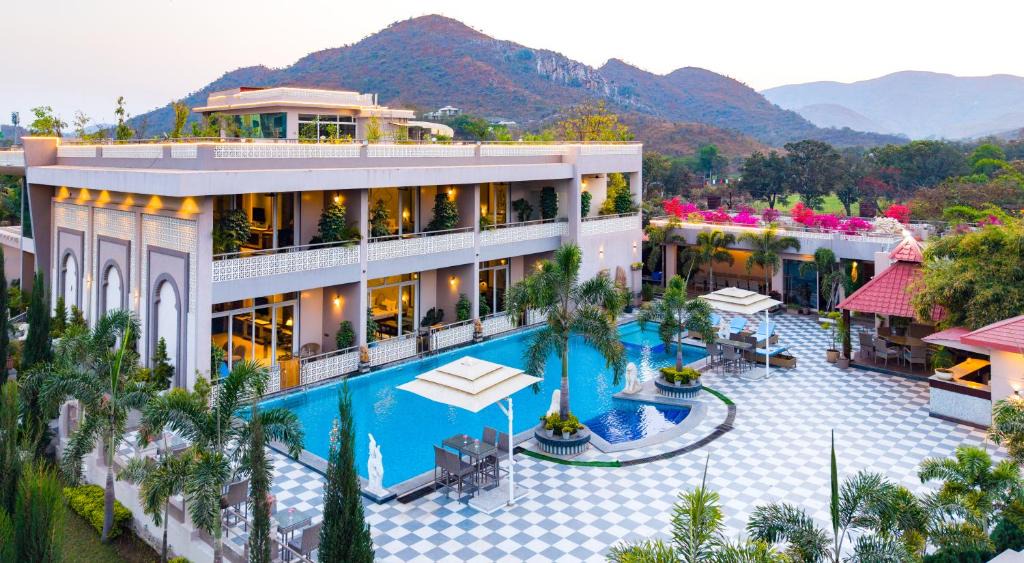 Udaipur District Apartment | Mountain Creek by ELIVAAS Prive Pet-friendly 1 Luxe Room with Shared Pool and Gazebo