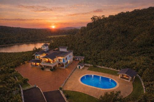 Somvarpet Villa | Mountain Escape I Hillside Private Estate Villa