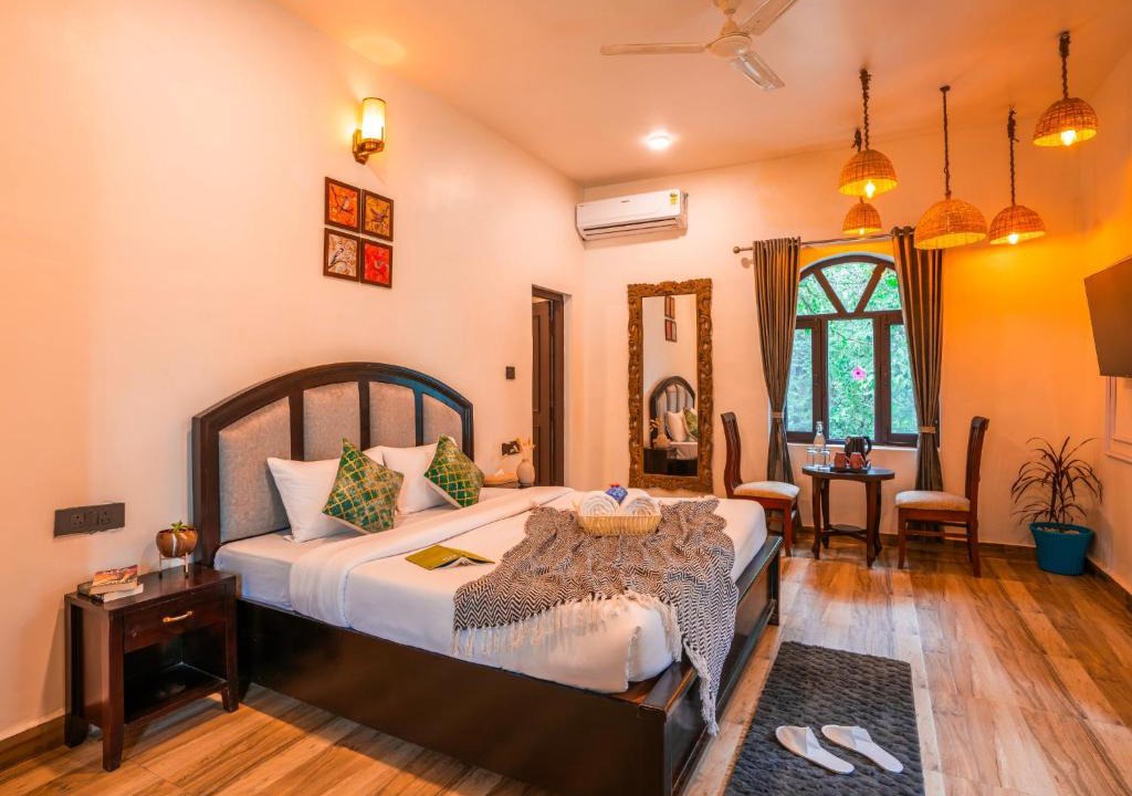 Naukuchiyatal Hotel | Moustache Select Naukuchiatal by the lake