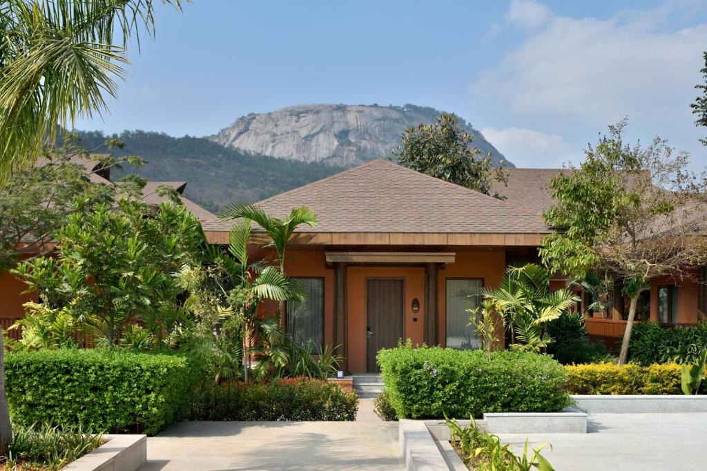 Nandi Hills Hotel | Mulberry Shades Bengaluru Nandi Hills, a Tribute Portfolio Resort