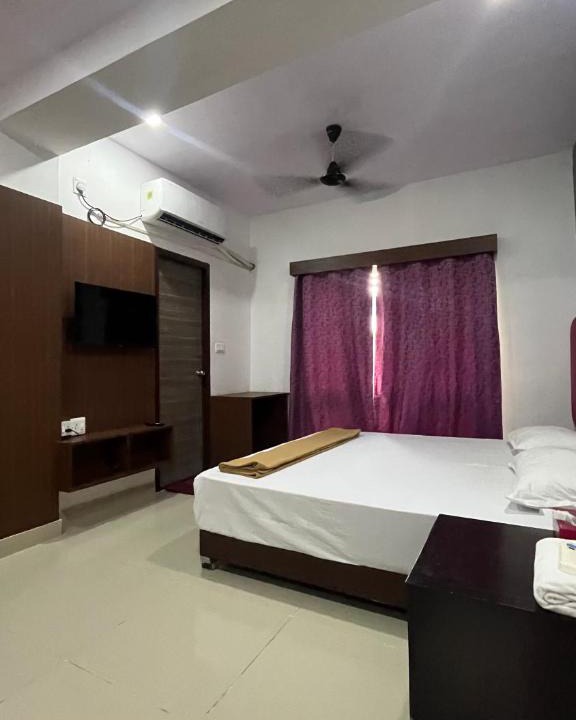 Mylapore Tiruvallikk Apartment | MyCasa Spacious Condo Suites, Kitchen, Free Parking, Alwarpet - Teynampet