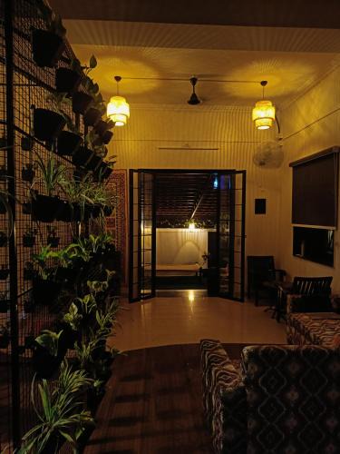 Baner Bed & Breakfast | Nagarik Commune, Baner - Pune