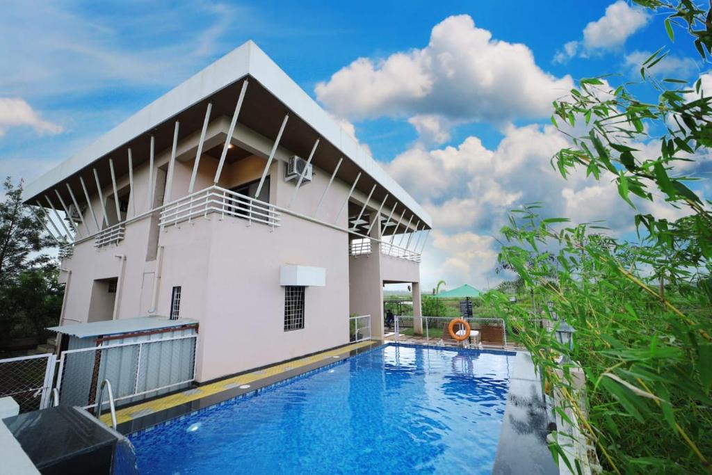 Malavli Villa | Nature Elite Villa