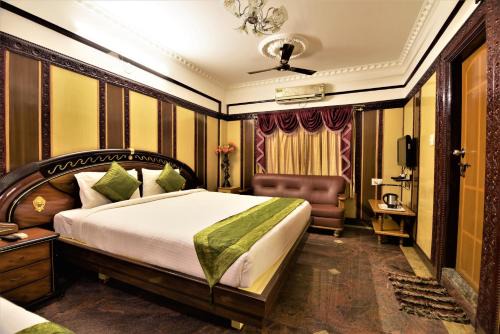 Yeshwanthpur Hotel | Navanidhi Comforts