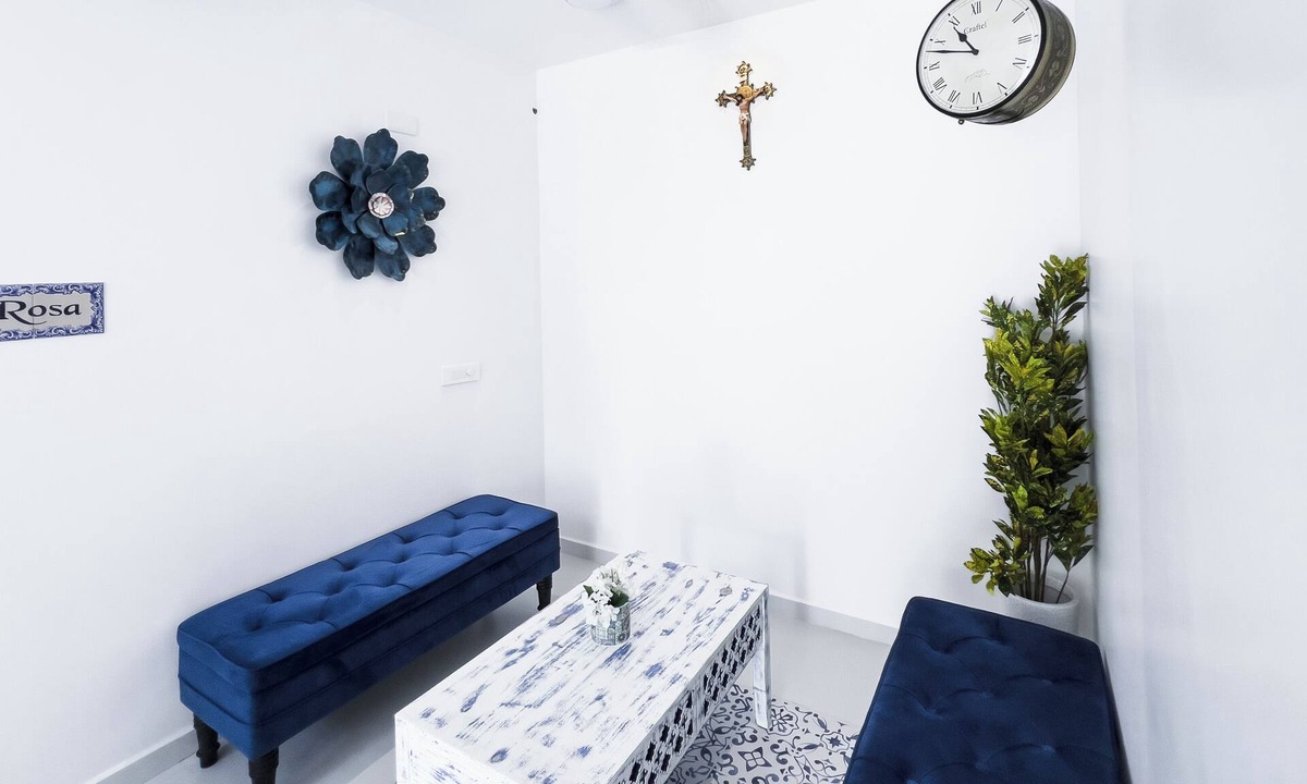 Calata Villa | Navin’s Vista Azul- Anturio Suite + Breakfast