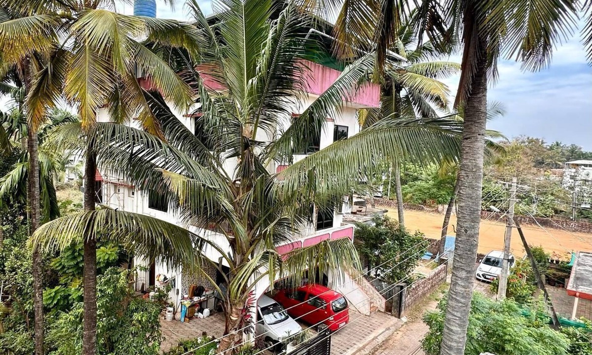 Ullal House | Neat & Clean Apartment, WiFi & AC in Mangaluru Close To The Beach