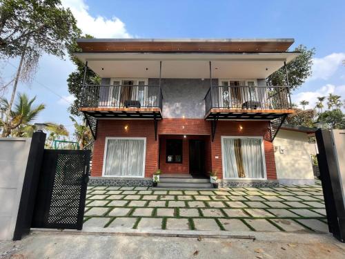 Amalavayal House | Nellarachal Homestay