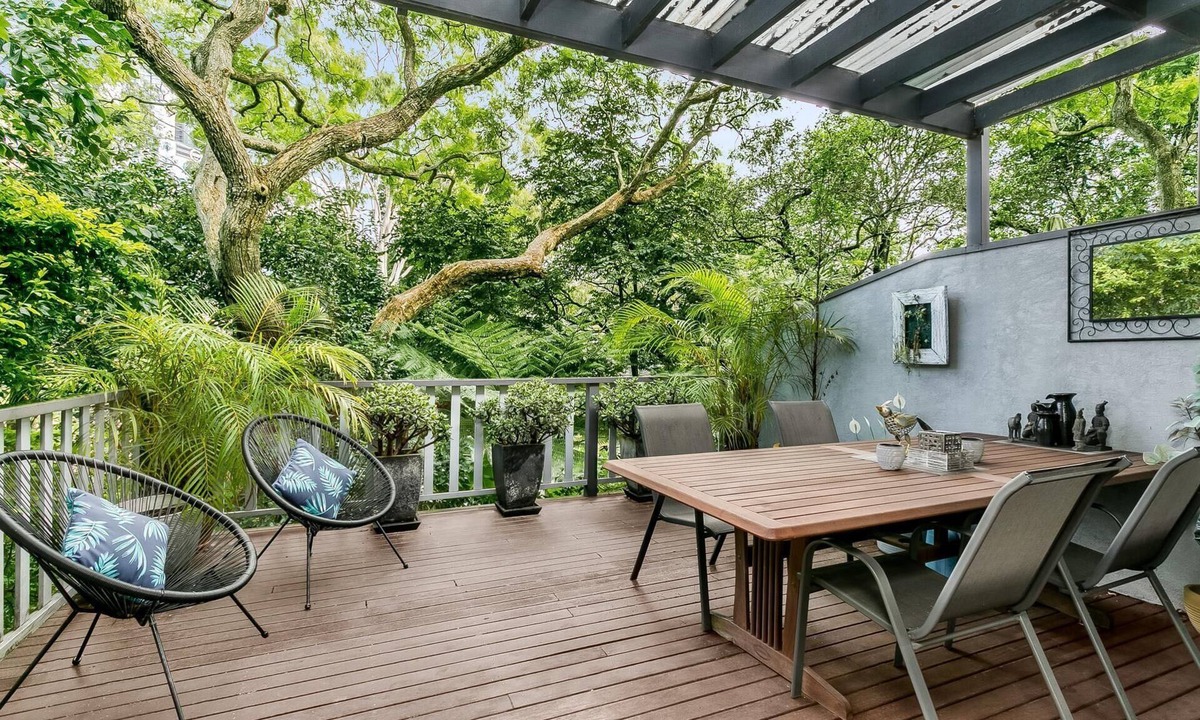 Neutral Bay Apartment | Neutral Bay- HOLDS Holdsworth Street - Stylish 2BR with Leafy Deck Modern Charm Near Neutral Bay Ferry