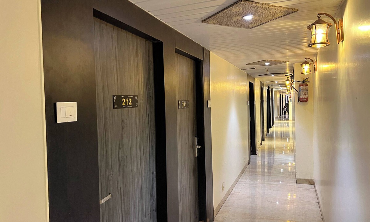 Dharavi Hotel | New Hotel Prince Palace