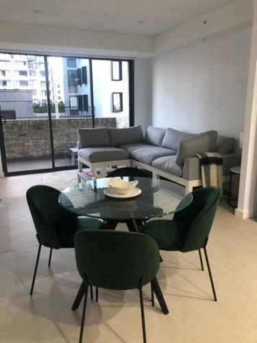 Rosebery Apartment | New Spacious 1 Bedroom Apartment Rosebery