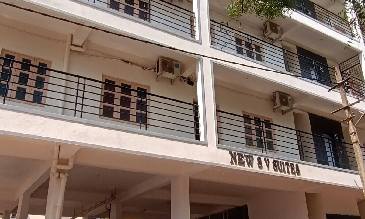 Yelahanka Hotel | New SV Suites Yelahanka