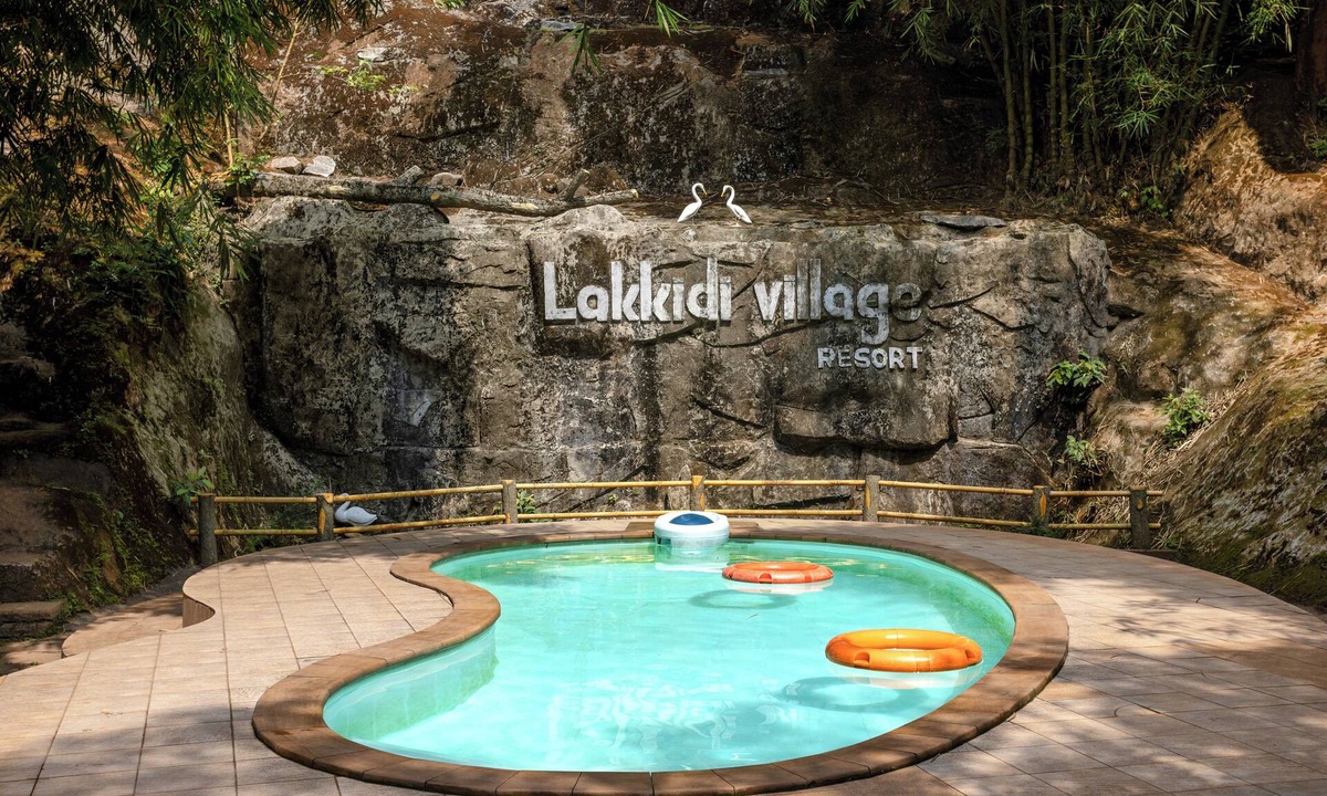 Vythiri Hotel | Nexstay Lakkidi Village