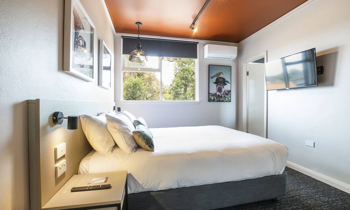 Fairfield Heights Hotel | Nightcap at Fairfield