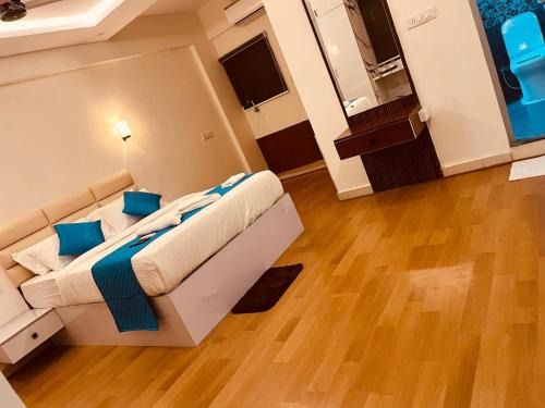 Nagavara Hotel | Niharika Heights Luxury Hotel
