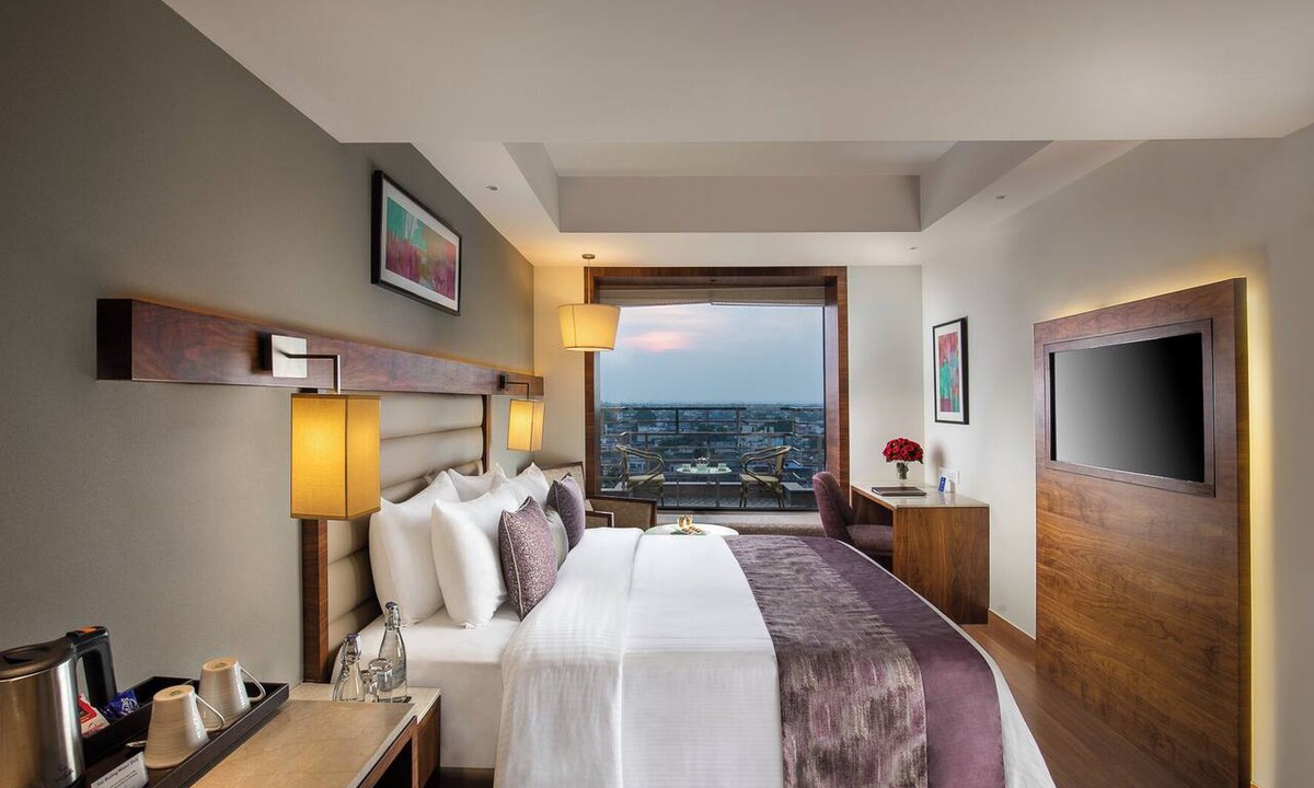 Gorakhpur Hotel | Nirvana Sarovar Portico Gorakhpur