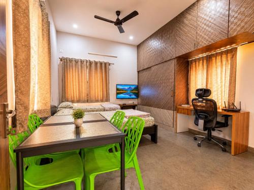 Yelahanka Bed & Breakfast | Nisarga 201 Studio room with open terrace