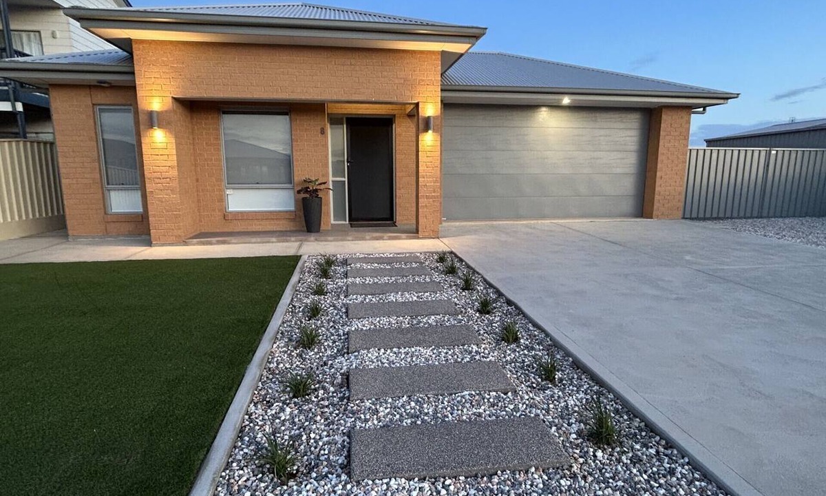 North Beach House | 'North Beach Getaway '.New luxury home, perfect for families, 600m walk to beach