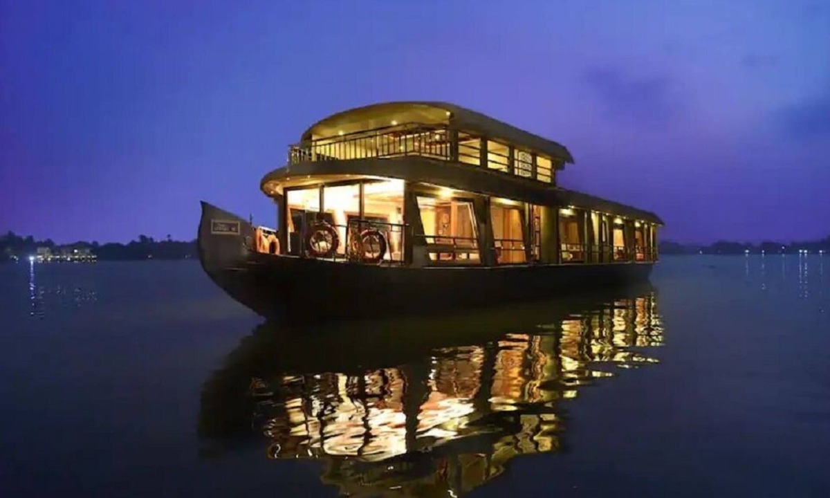 Alappuzha Boat Rental | Northstar 4 Bedroom A/c Private Houseboat With All Meals +91 8281314949