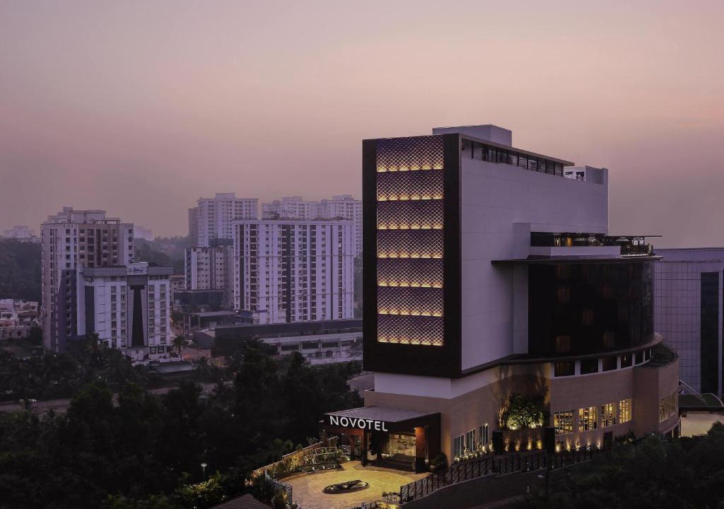 Kakkanad Hotel | Novotel Kochi Infopark