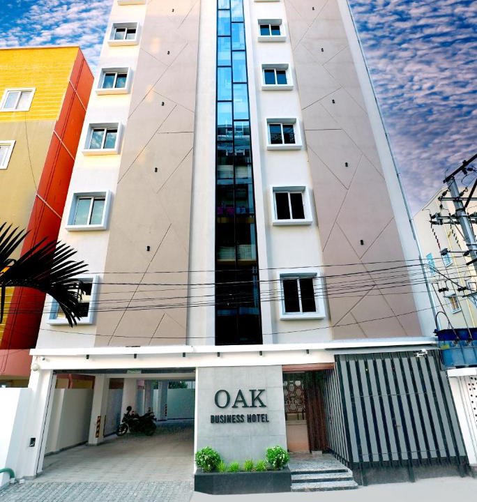 Kondapur Hotel | Oak Business Hotel