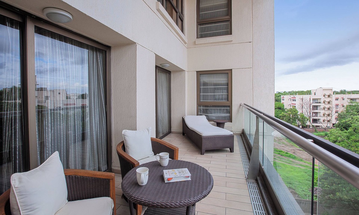Pune Apartment | Oakwood Residence Naylor Road Pune