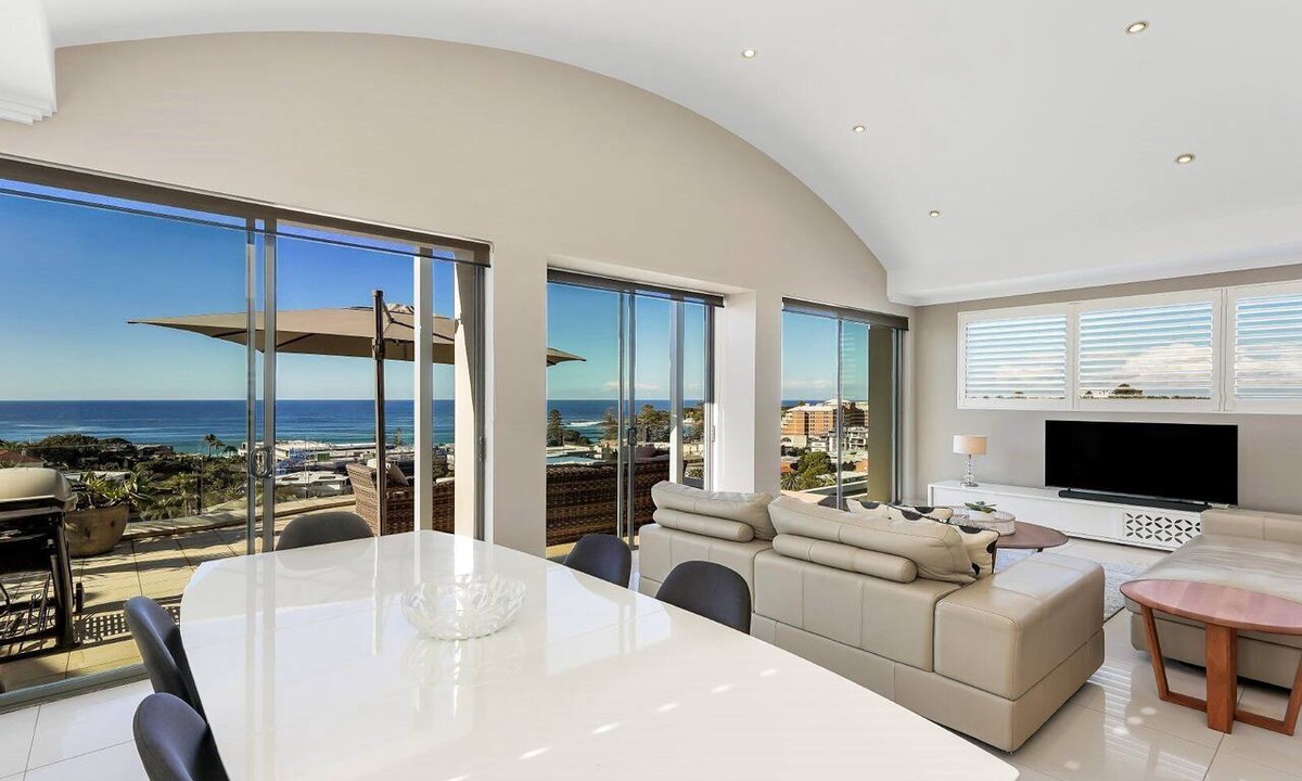 Terrigal Apartment | Ocean View Penthouse | Views, WIFI | Accom Holidays