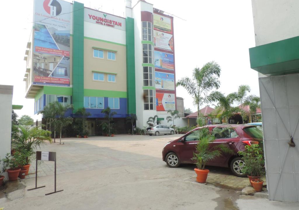 Bhubaneshwar Hotel | Om Leisure Hotel - BBSR