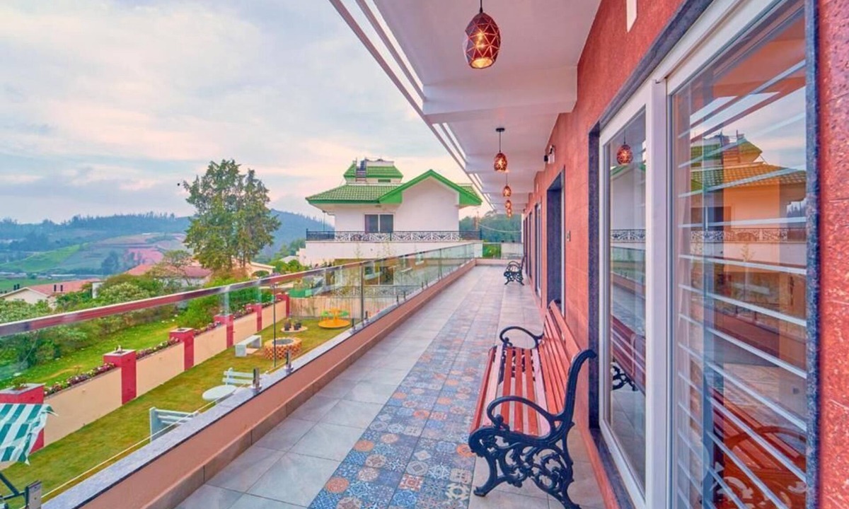 West Mere Hotel | Ooty Blossom Retreat by VOYE HOMES