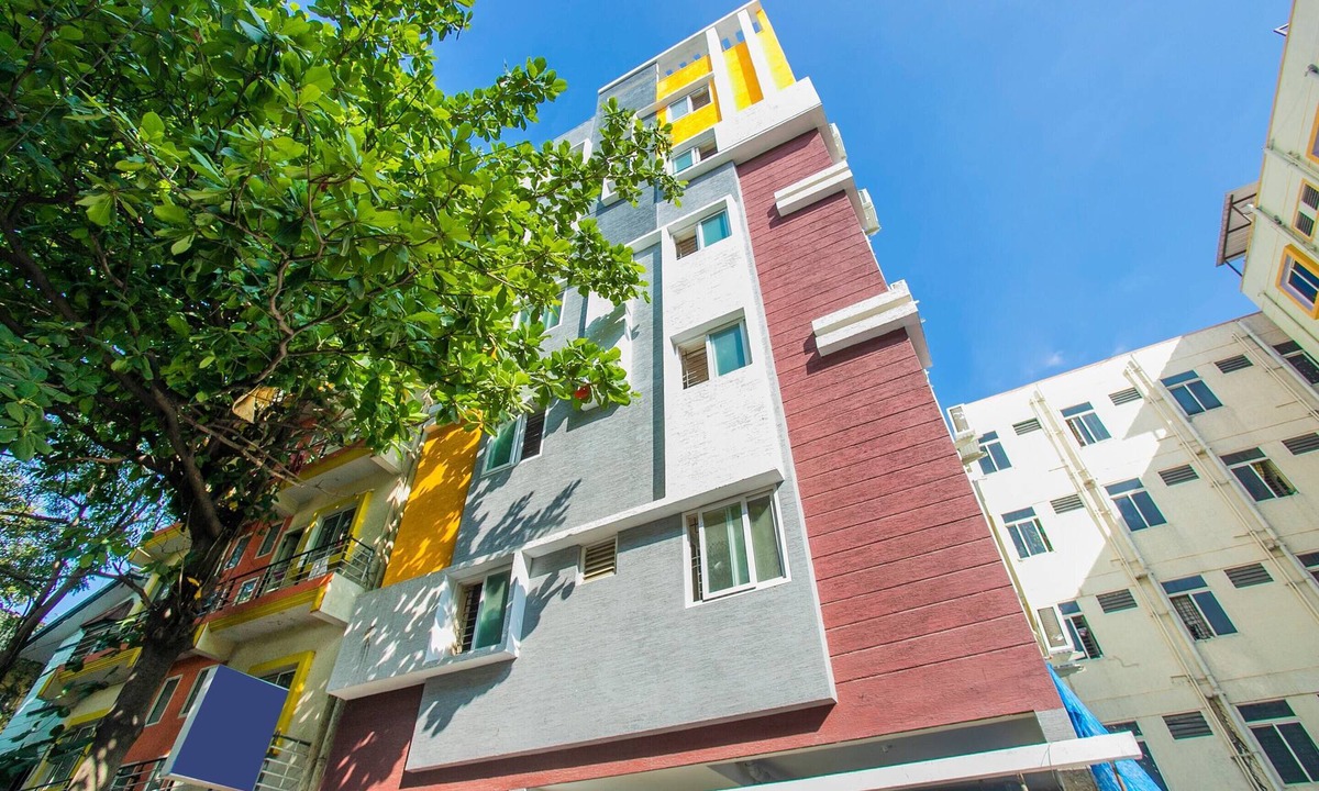 BTM Layout Hotel | OYO 10522 Varcity Emerald