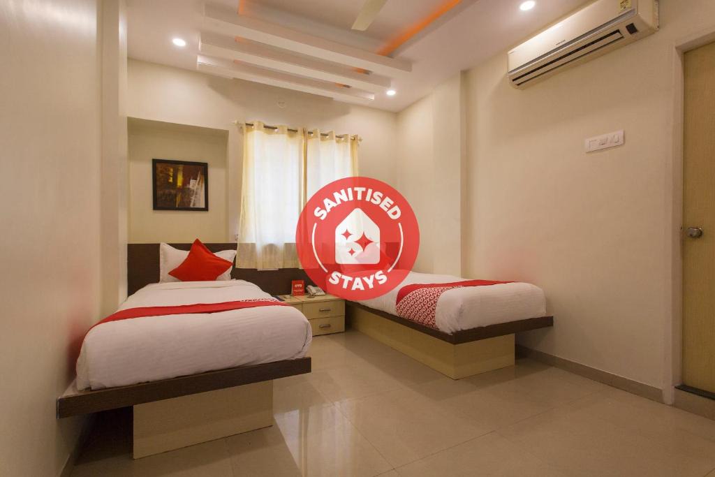 Pimpri - Chinchwad Hotel | OYO 11566 Shree Swami Apartment