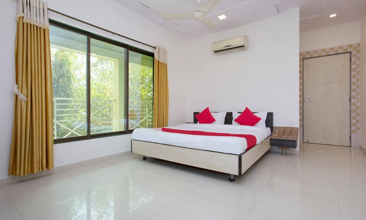 Titwala Hotel | OYO 28363 Hotel Sai Icon Residency