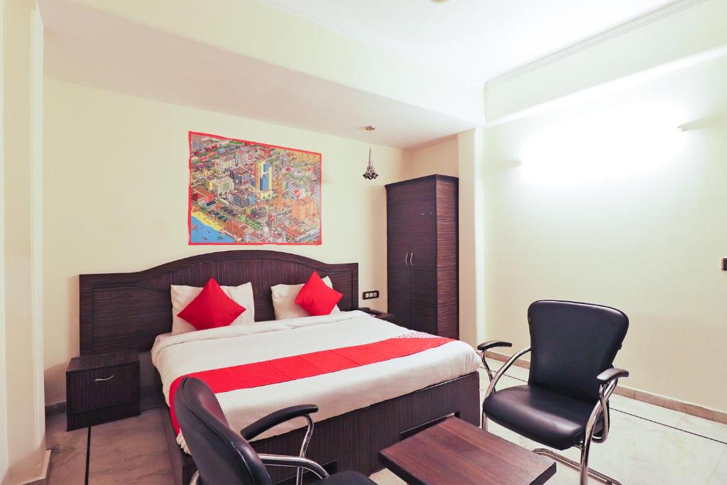 Sector-12A Hotel | OYO 49576 Hotel Divine