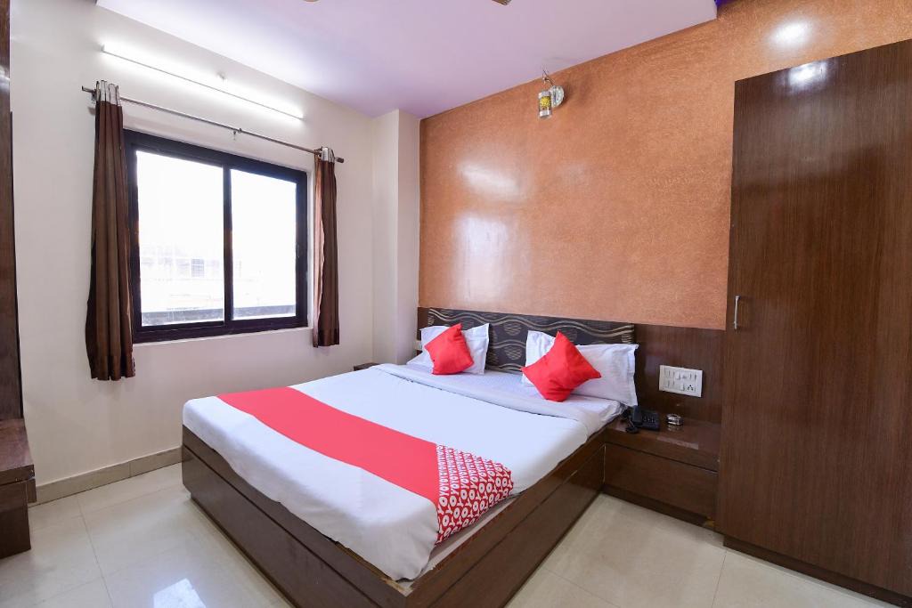 Railway Quarters Hotel | OYO 71058 Ganga