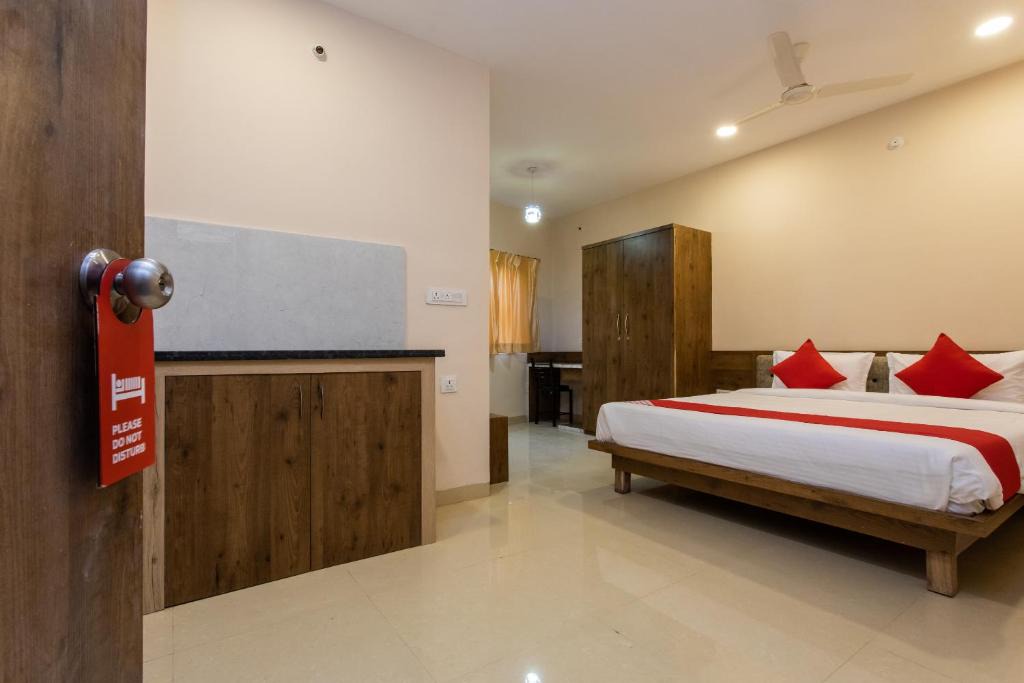 Mahape Hotel | OYO 7307 Sunny Paradise