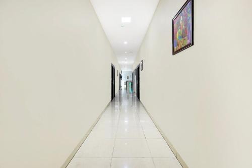 Dabagardens Hotel | OYO Collection O Dabagardens Near RK Beach