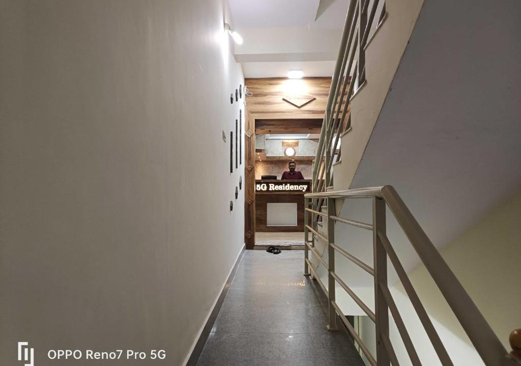 Narasapura Hotel | OYO Flagship 5g Residency Near Nagasandra Metro Station