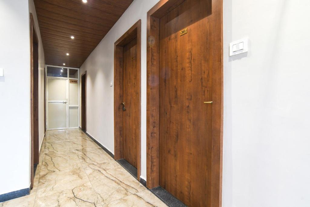 Rau Hotel | OYO Flagship 77772 Hotel Ss Blu