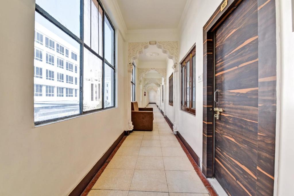 Kota Hotel | OYO Flagship 87146 Hotel City Centre