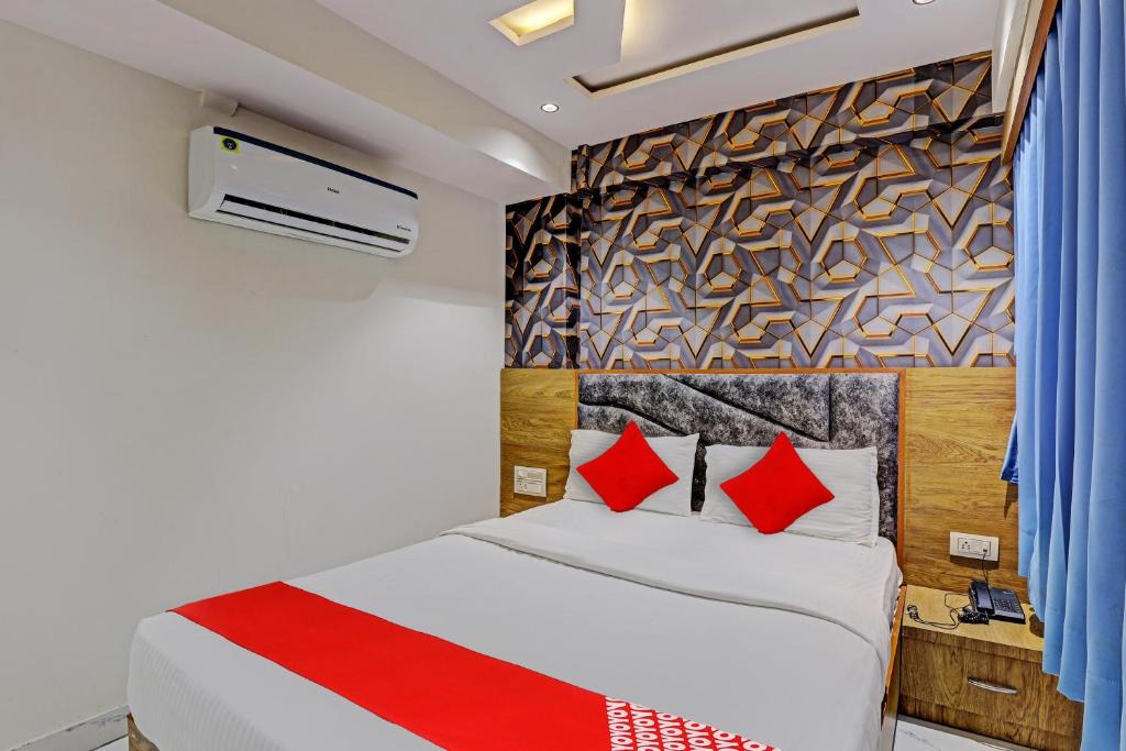Bopal Hotel | OYO Flagship Hotel Pleasant Villa