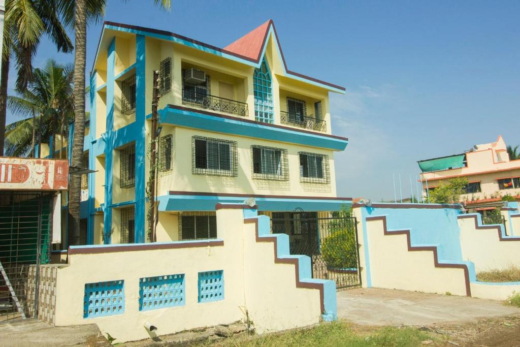 Chendhare Hotel | OYO Muktai Nest
